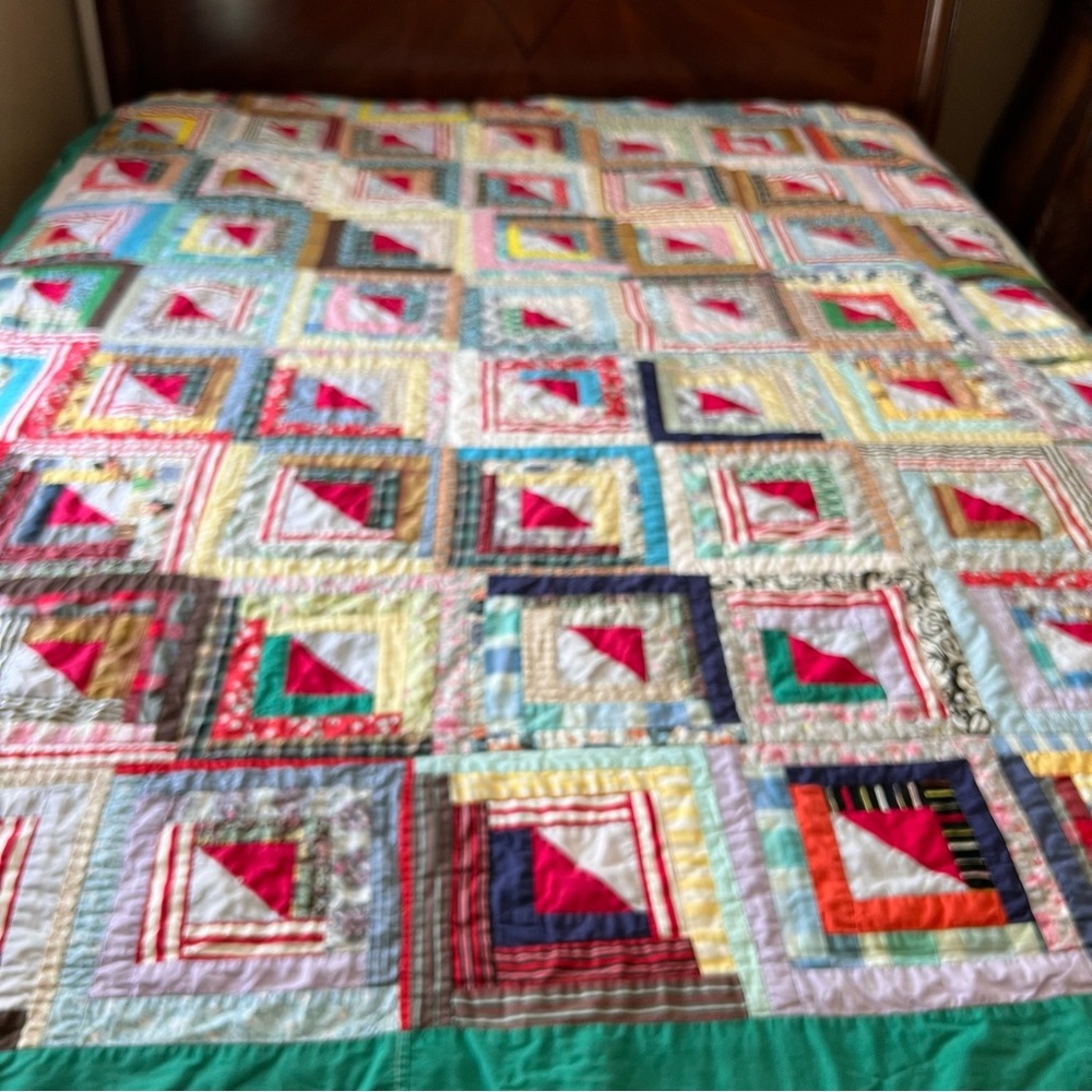 Colorful Patchwork Quilt with Geometric Patterns - Picture 12 of 12